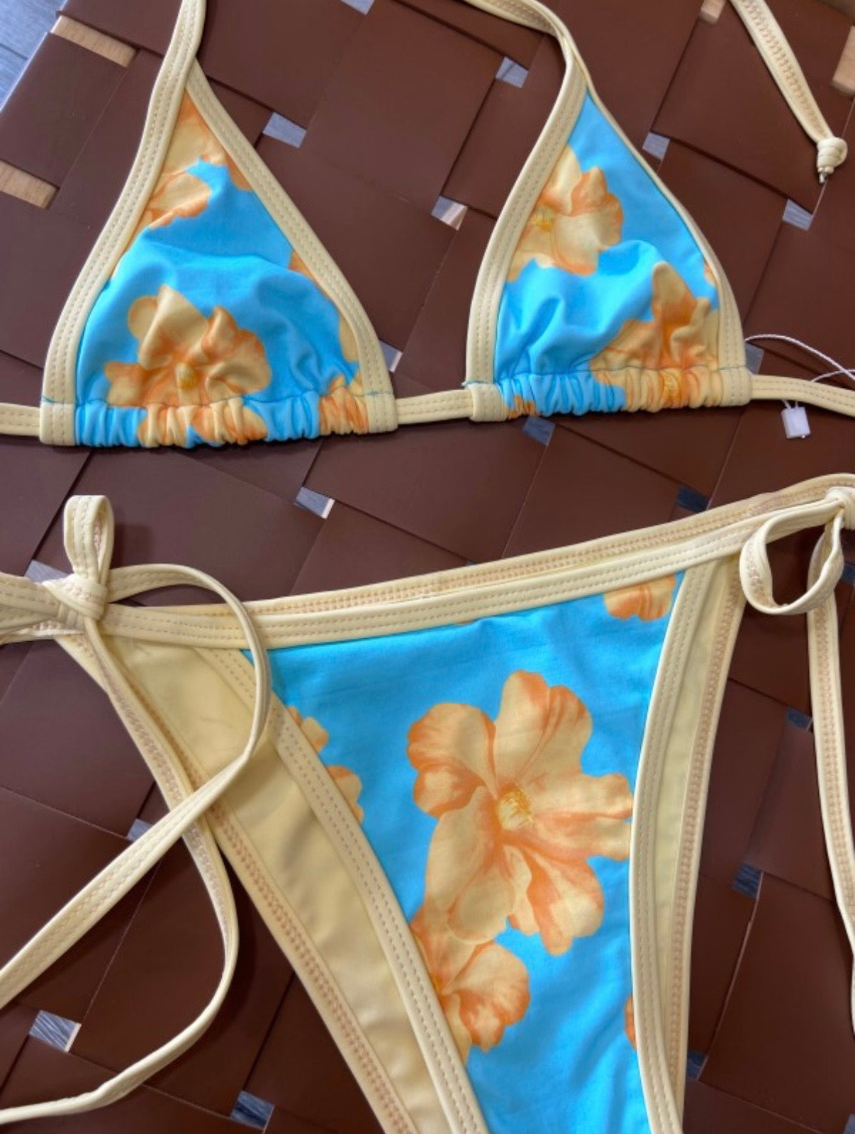 Hibiscus Breeze bikini set